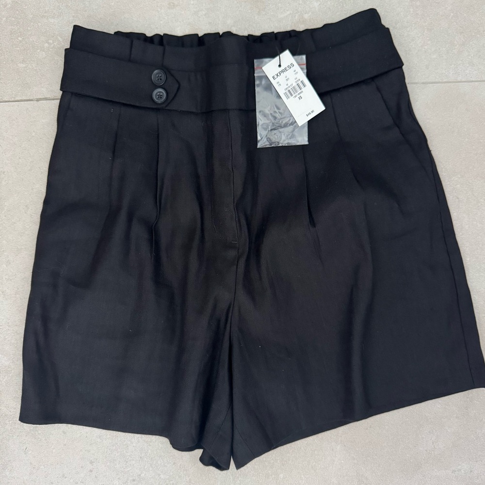 EXPRESS High waisted shorts